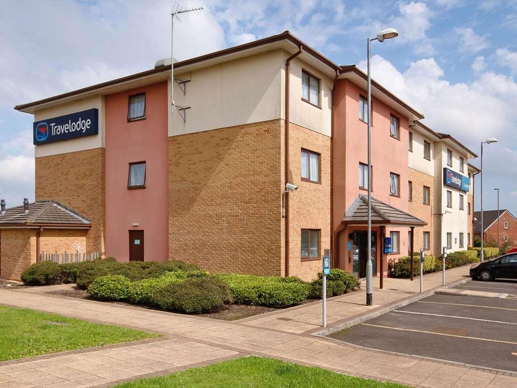 Travelodge แคร์ฟิลลี ภายนอก รูปภาพ